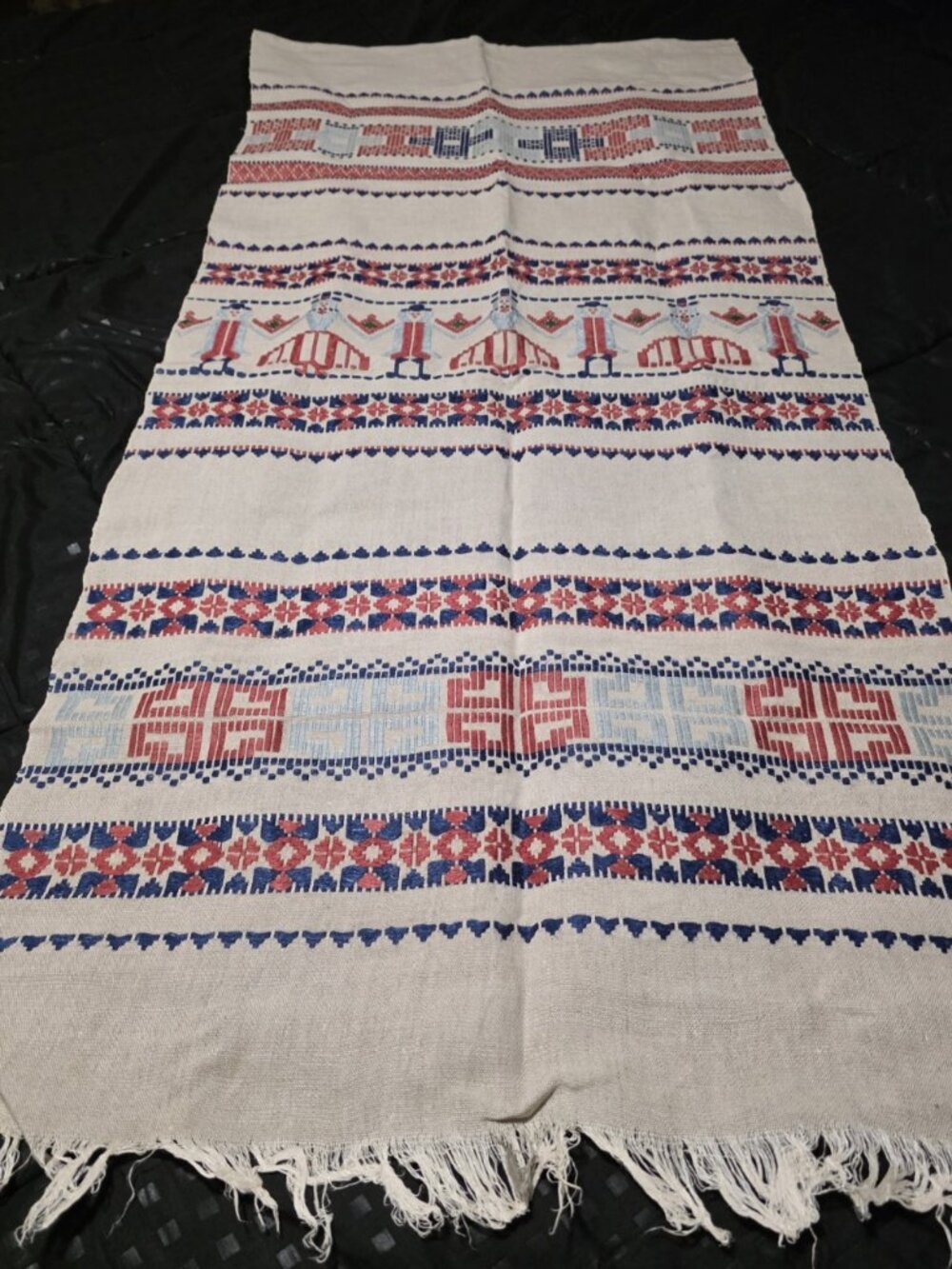 Embroidered Tapestry Table Runner Wall Hanging Appx 23.5 x 51" W/O Fringe